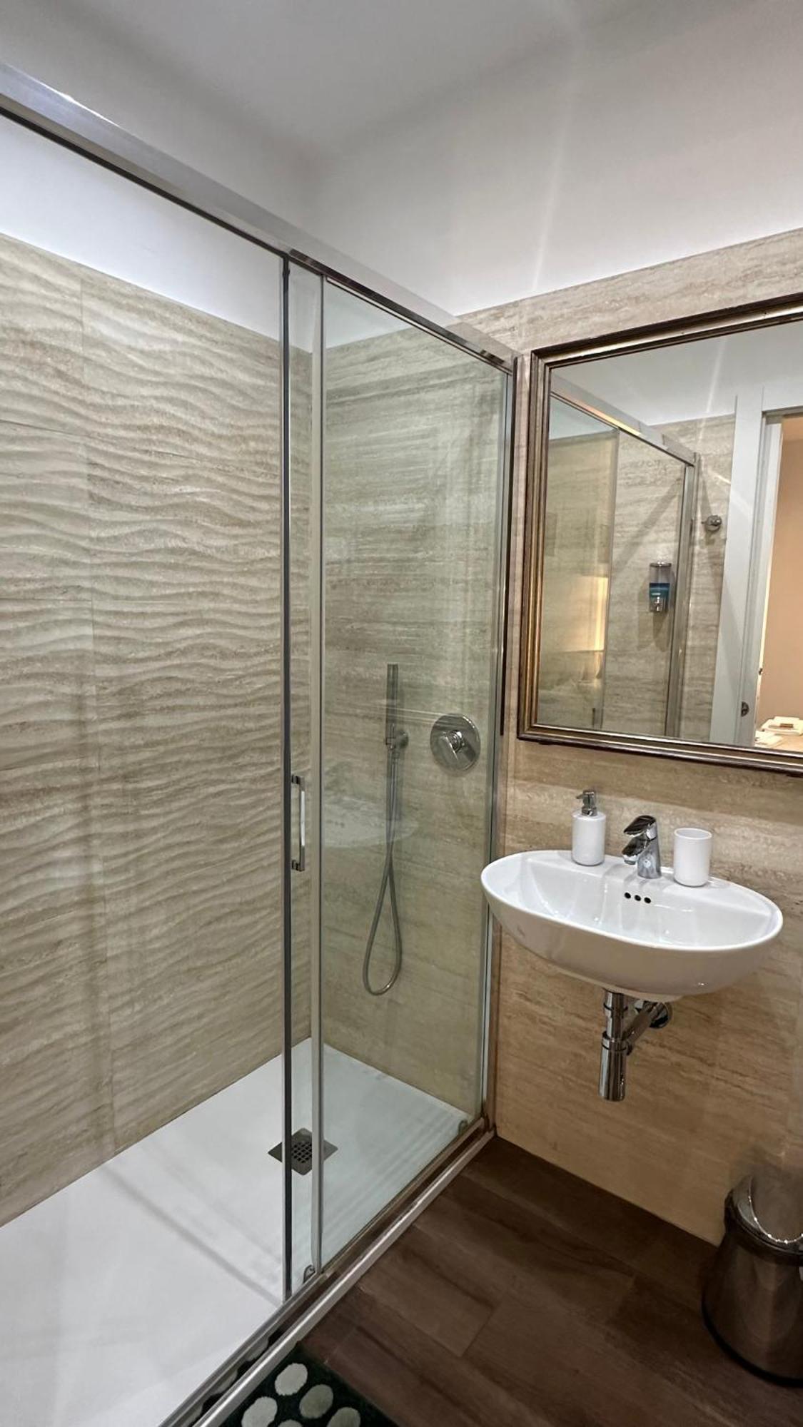 Colosseo Design Apartament โรม ภายนอก รูปภาพ