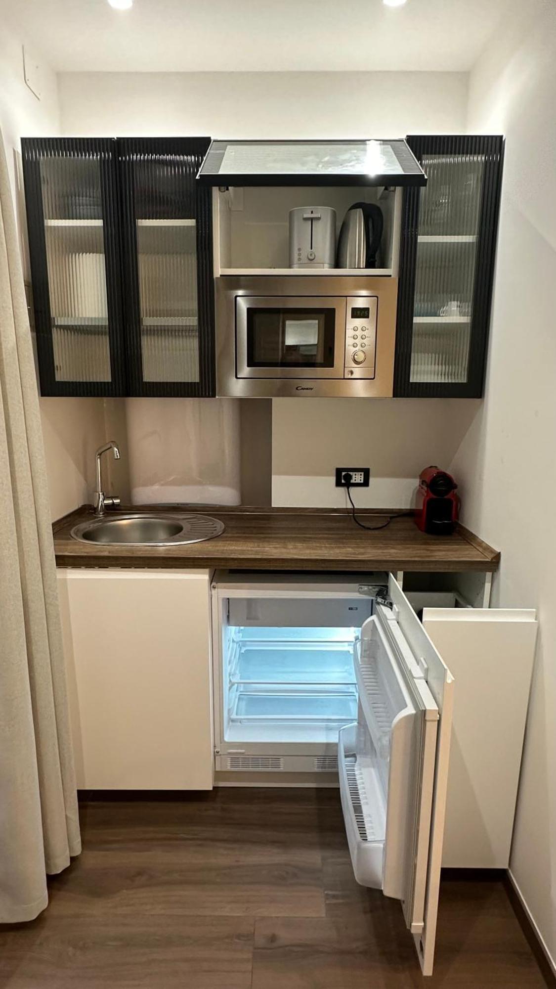 Colosseo Design Apartament โรม ภายนอก รูปภาพ