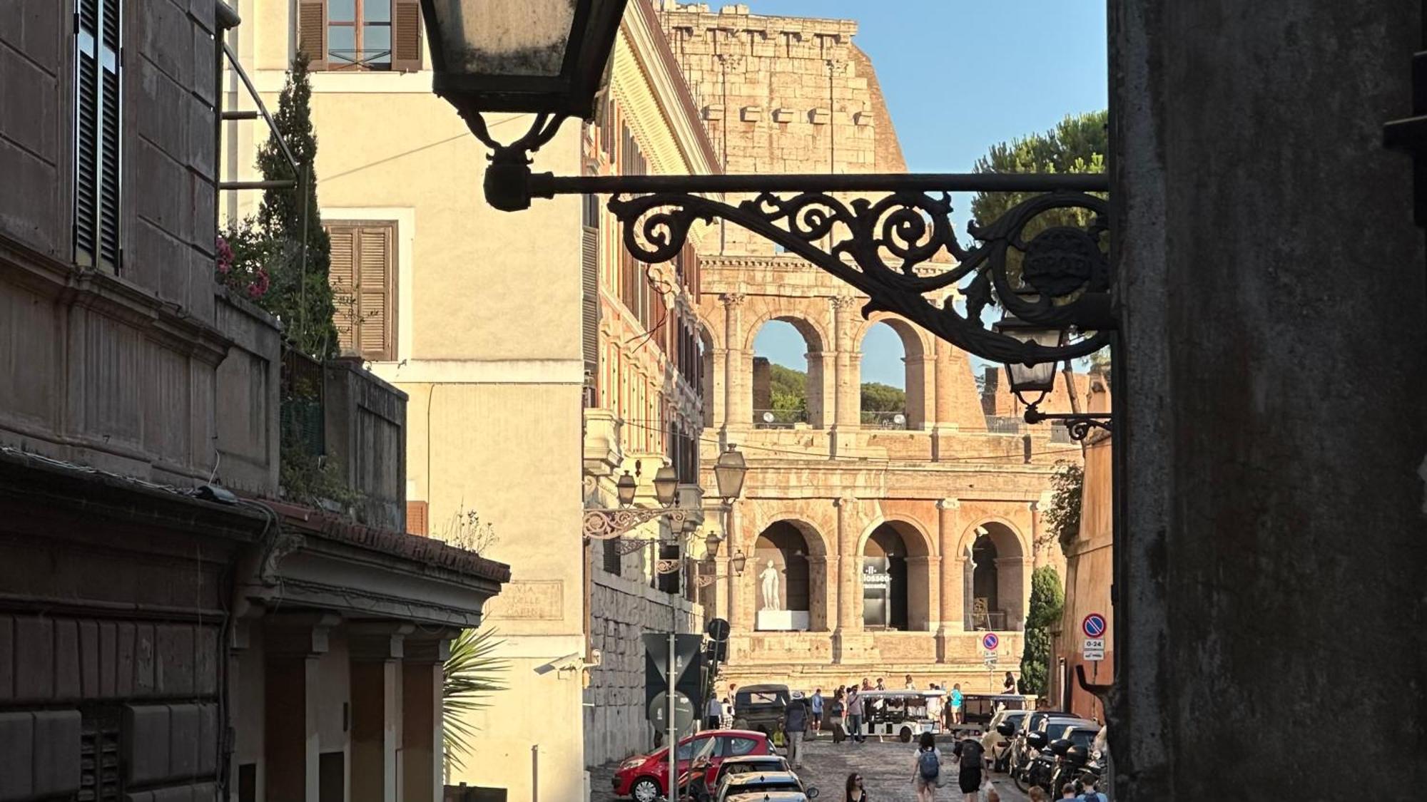 Colosseo Design Apartament โรม ภายนอก รูปภาพ